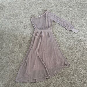 Elegant One-Shoulder Dress in Shimmering Taupe